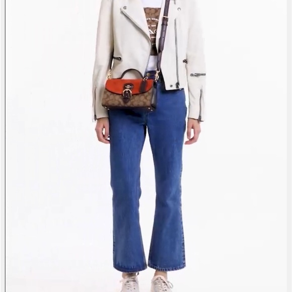 Coach Kleo Top Handle In Signature Canvas - Picture 6 of 15